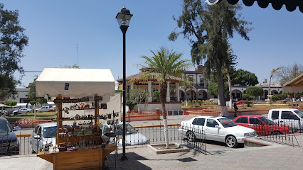 Negocio Chatarra Arte Souvenirs