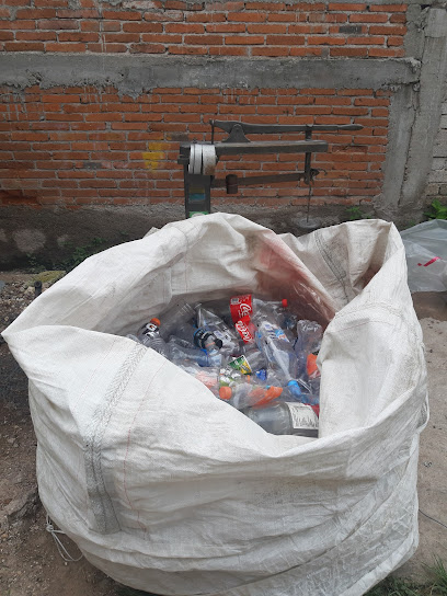 Negocio Compra De Pet Y Carton Y Fierro Viejo Colchones Bronce Aluminio Baterías Comors Y Venta